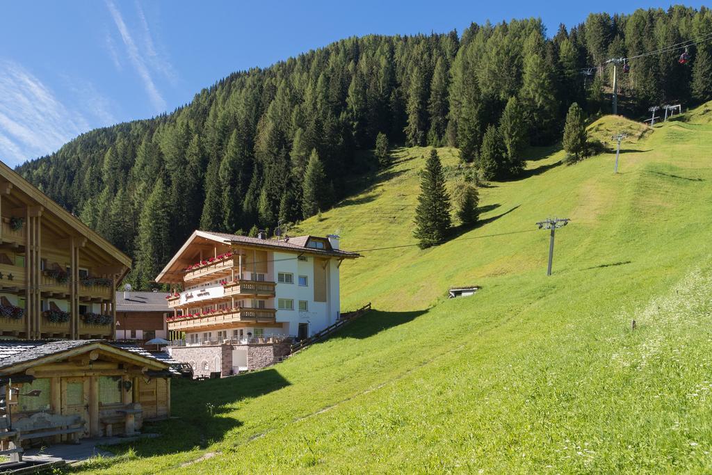 Giardin Boutique Hotel B&B Selva di Val Gardena Zewnętrze zdjęcie